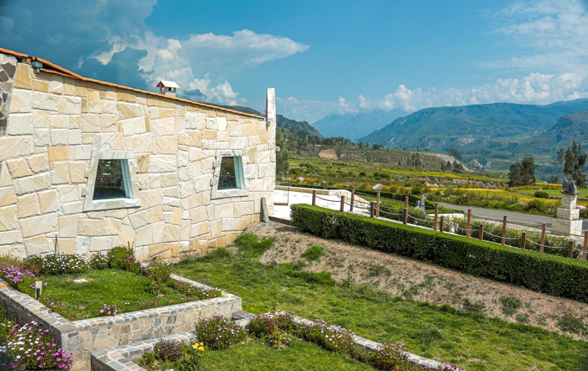 Hotel Puerta Del Sol Colca Yanque Extérieur photo